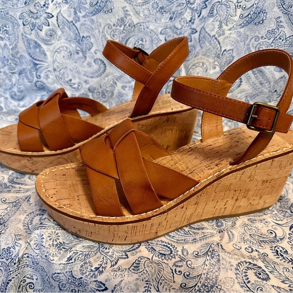White Mountain Tan Wedge Sandals with Crisscross Straps